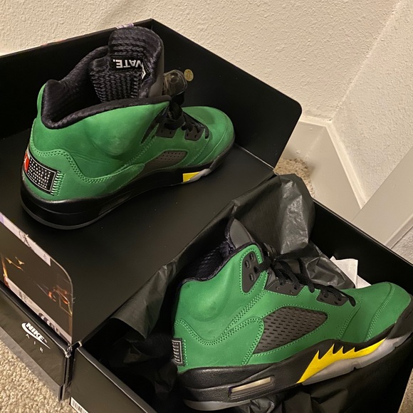 Retro 5 Oregon Ducks